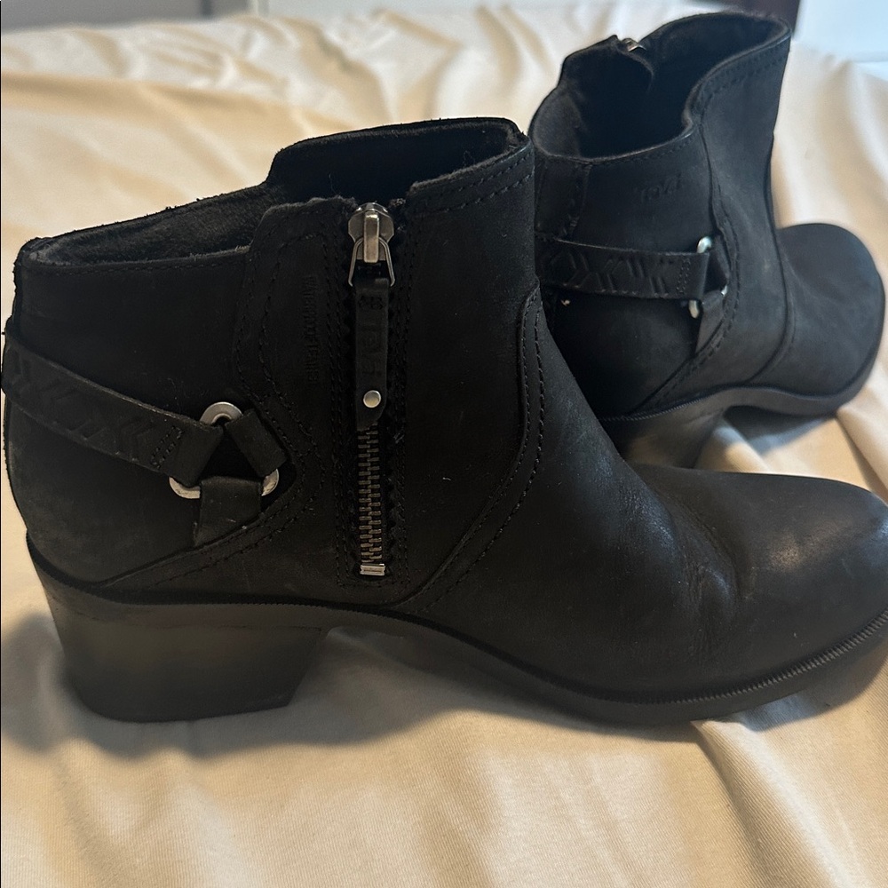 Teva Black Ankle Boots size 10/41